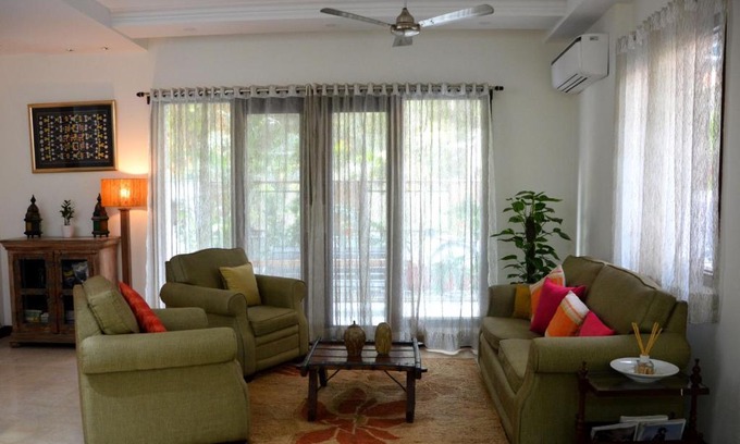 Nizamuddin East Bed & Breakfast | GG Bed And Breakfast
