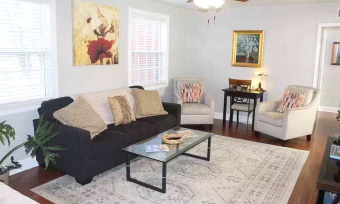 Mobile Condo | Gigi's Midtown Getaway