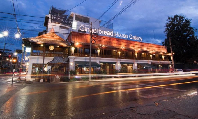 Nai Wiang Hotel | Gingerbread House B&B