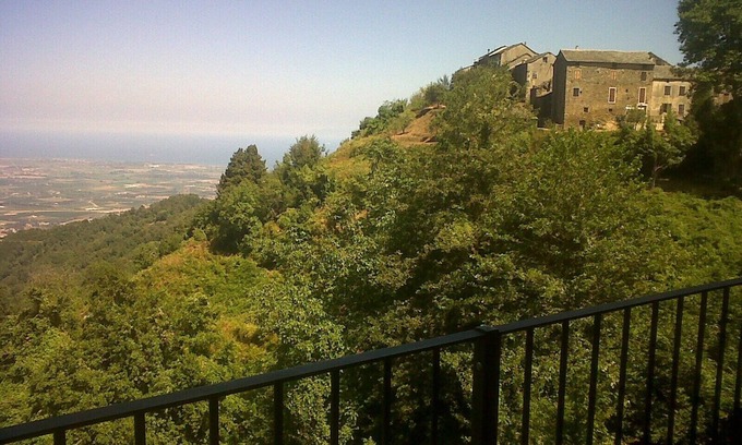 Loreto-di-Casinca Cottage | Gite 2 épis in a green setting, panoramic sea view