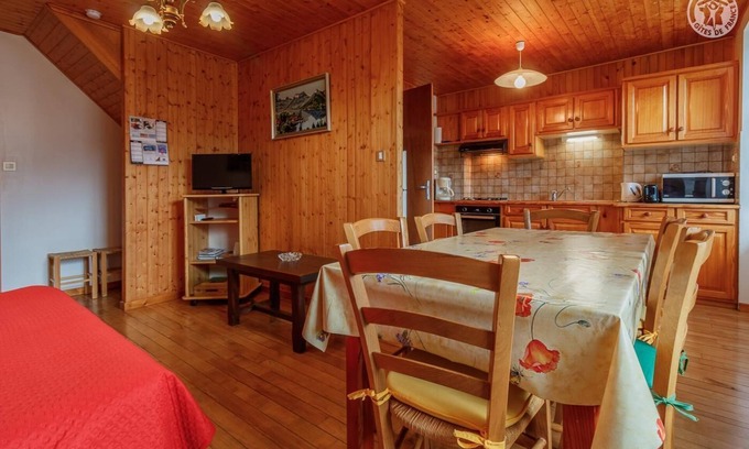 Entremont-le-Vieux House | Gite au Coeur du Village, Située à 2.5km des Pistes du Granier, à 4,5km du Désert D'entremont et à 2