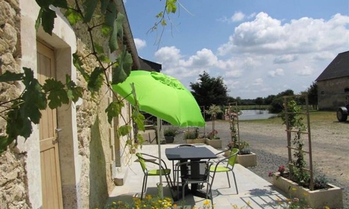 Crannes-en-Champagne Cottage | Gite Crannes-en-Champagne, 2 bedrooms, 5 persons