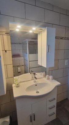 Saint-Martin-de-Valgalgues Apartment | Gite du micocoulier