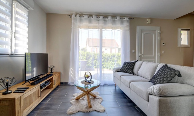 Bichancourt House | Gite de l'Oie - Maison avec grand jardin