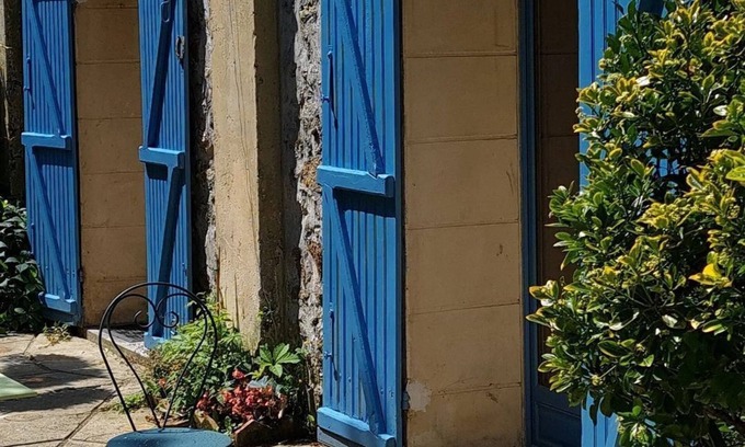 Mauperthuis Cottage | Gîte du bambou bleu, in the Parisian countryside