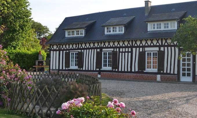 Venestanville House | Gîte Euphrasie, Normandy farmhouse near the sea