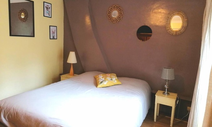 Vieille-Eglise-en-Yvelines Cottage | Gite Vieille-Église-en-Yvelines, 2 bedrooms, 4 persons