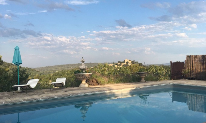 Ansouis Cottage | Gîte house in Ansouis one of the most beautiful villages in France very nice view