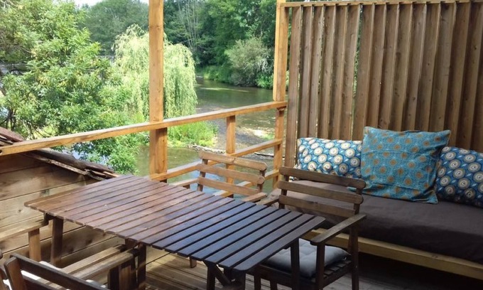 Saint-Meard-de-Drone House | Gîte in a mill on the Dronne in the Dordogne. Direct access to the river