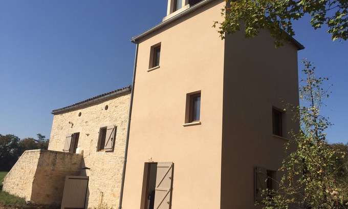 Vaylats House | Gîte in Quercy house with dovecote