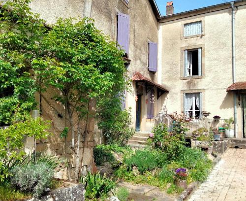 Melay House | Gite La Belle Rose