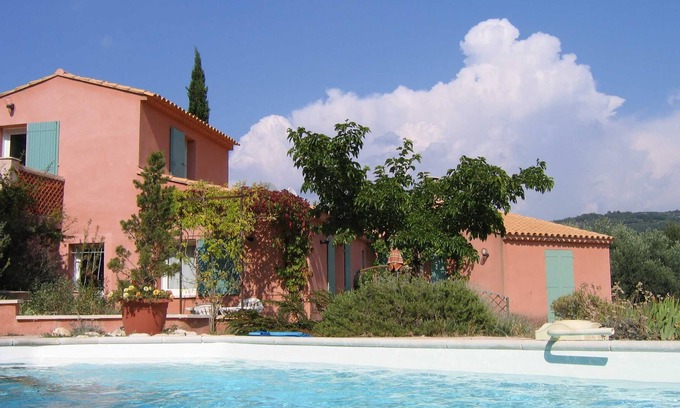 Lioux Cottage | Gite La Romarine district the castle LIOUX 06 88 42 55 85