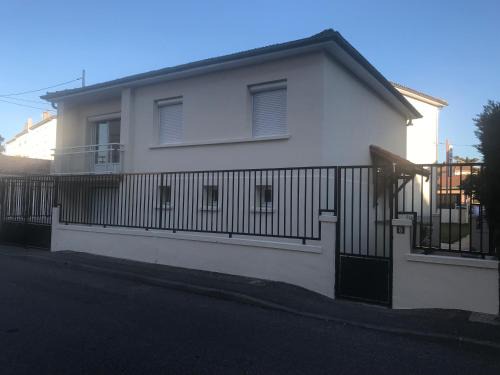 Roussillon-en-Isere House | Gite Le Logis Dauphinois