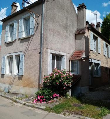 Chatel-Censoir House | GITE LES 27 ROSES ET PLUS
