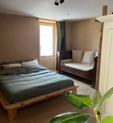 Cons-Sainte-Colombe Bed & Breakfast | Gite les 4 Saisons - chambre Printemps