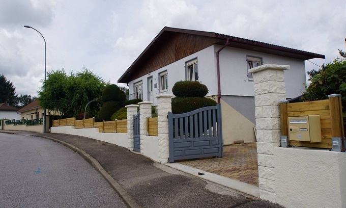 Saint-Nabord House | Gite Les Myrtilles quiet area near town