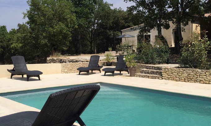 Venasque Cottage | GITE OF CHARM ON THE HEIGHTS OF VENASQUE