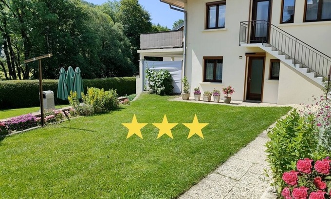 Foncine-le-Haut Apartment | Gîte Rosier n ° 1805Bis Haut-Jura with Spa sauna, located on the garden level