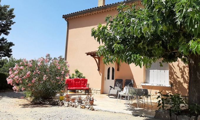 Mormoiron Apartment | Gite Vue sur le Ventoux - 3* - Ideal for cyclists - Free private parking - Wifi