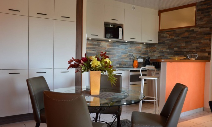 Plancoet Apartment | Gite with private spa, 2pers, near Dinan-St Malo in BRITTANY