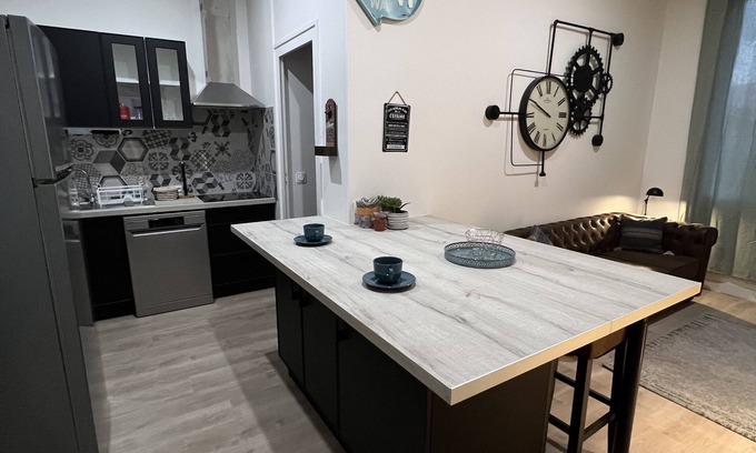 Lesparre-Medoc Apartment | Gîtes and Gym