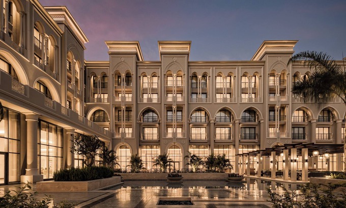 Sheikh Zayed City Hotel | Giza Palace