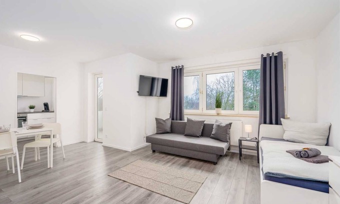 Rentfort-Nord Apartment | Gla01 - Schönes Apartment mit Balkon in Gladbeck, 40 qm, 1 Zimmer, Max. 3 Personen