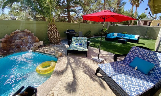 Silverado Ranch House | Glamorous Resort Style Home in Vegas