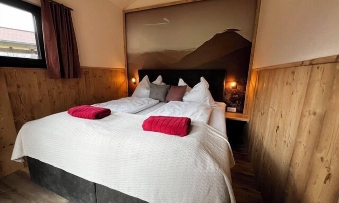 Sankt Georgen am Reith Apartment | Glamping in the sleeping hut with box-spring bed