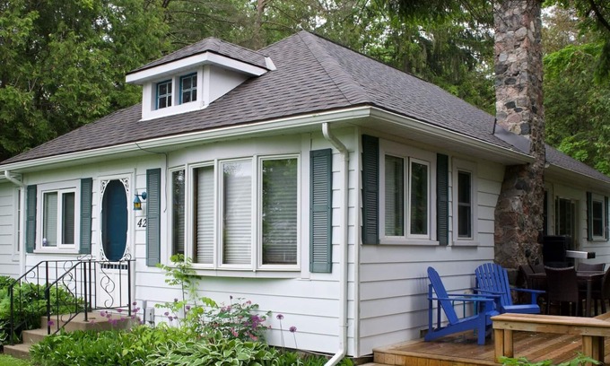Bayfield Cottage | Glass Tile Cottage: Classic Bayfield Cottage Across The Road From The Lake!
