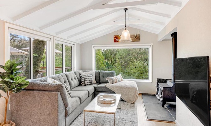 Glen Ellen House | Glen Ellen Getaway