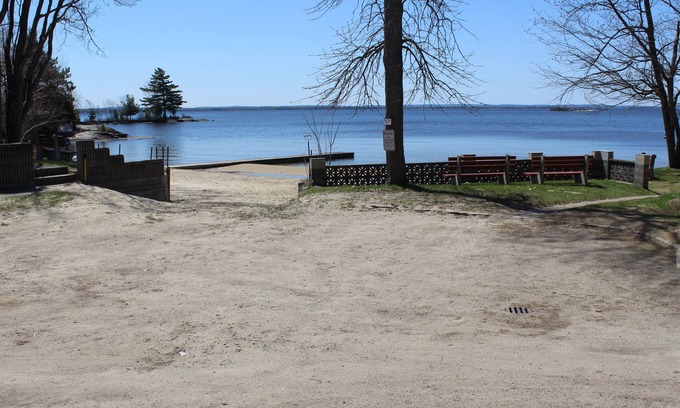 North Bay Hotel | Glen Garry Motel and Cottages