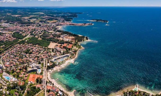 Labinci House | Glicinia (KST145) by Interhome