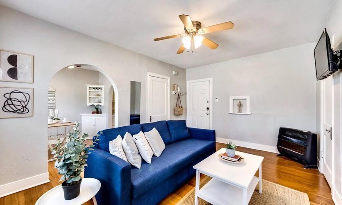 Lower Greenville Apartment | Global Cup Natural Sabbatical 1 Bedroom Apartment