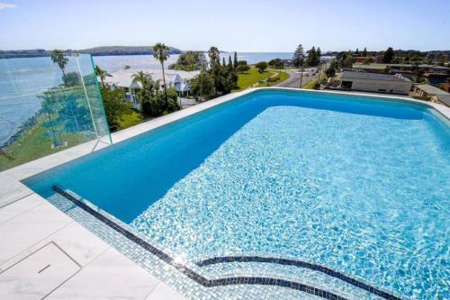 Batemans Bay Apartment | Glorious 2-Bed with Waterside Balcony Views