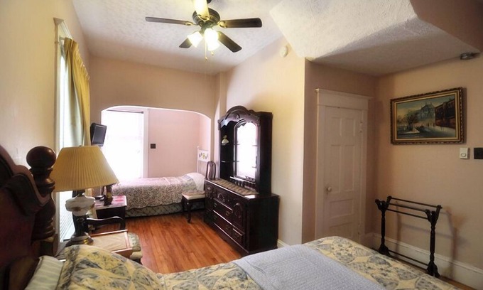 Moncton Bed & Breakfast | Glory Inn Downtown Moncton