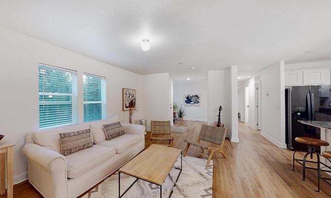 Freestone House | Goat Hill