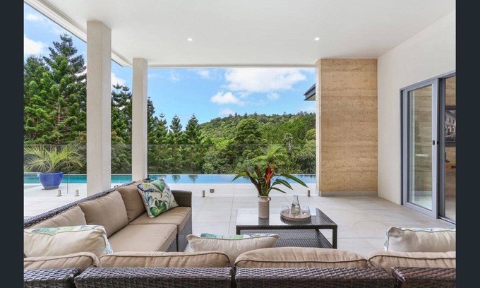 Currumbin Valley House | Gold Coast Eco Retreat