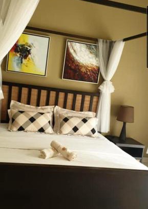 Endah Hotel | Gold Coast Rose Studio