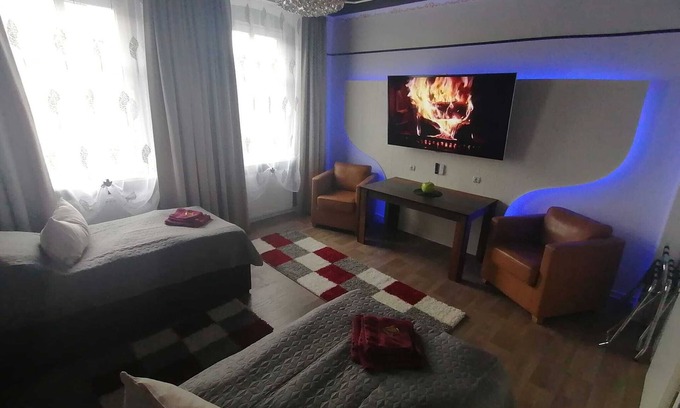 Wittenberge Apartment | -gold Suite- mit Netflix, Self-check-in, Fahrradraum, Wlan, Netflix