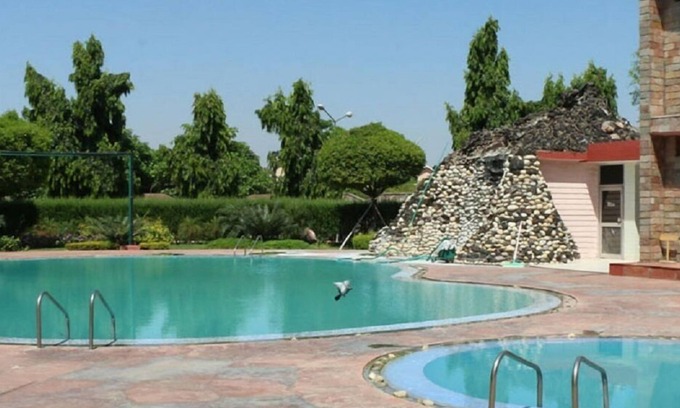 Bhiwadi Hotel | Golden Huts Resorts