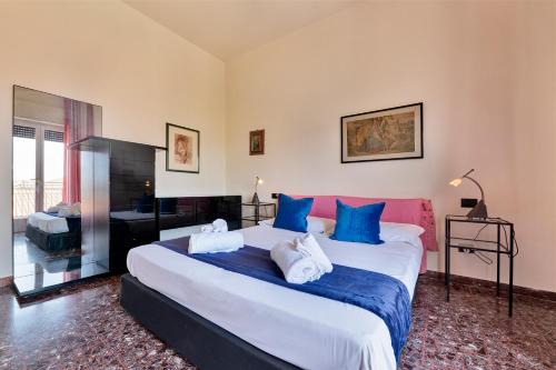 Lido di Camaiore Apartment | GOLDEN LUXE - Crispi Apartment in Lido di Camaiore