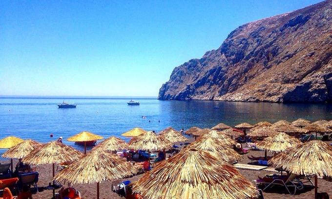Agia Paraskevi House | Golden Sunrise Suites - Santorini Pool Bliss Suite