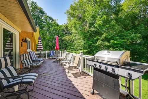 Vine Grove House | Golf Course Views and Games Galore - Vine Grove Gem!