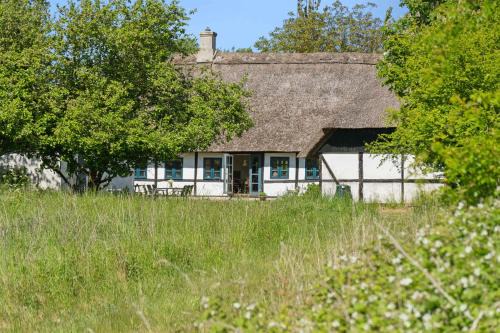 Østerskov House | Golf Holiday In Thatched House Near Langeland