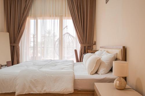 Al Hamra Village Apartment | Golfside Serenity - Stylish 1 BHK by FREE Holiday Homes