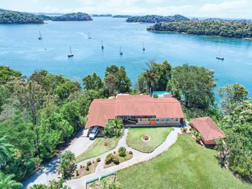 Boca Chica Bed & Breakfast | Gone Fishing Panama Resort