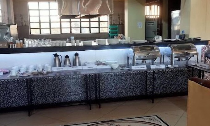 Viwanda Hotel | Good Putt Hotel