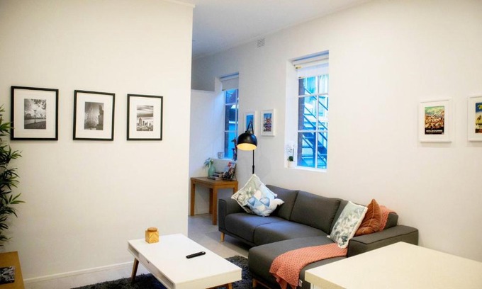 Chinatown Apartment | Gordon Place 51
