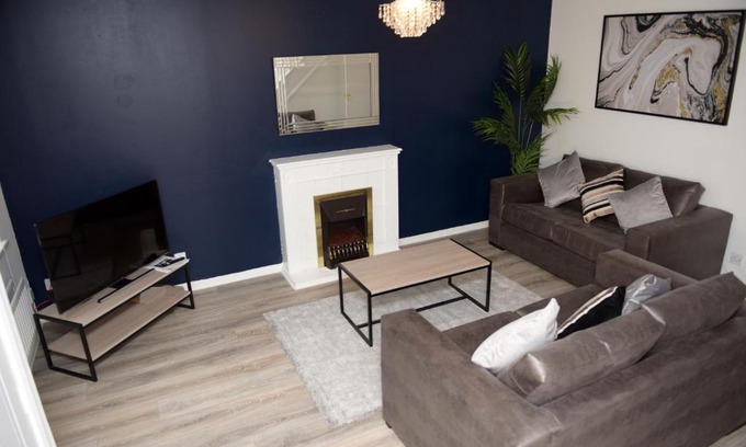 Bradley Stoke House | Gorgeous 3 bed house in Bristol